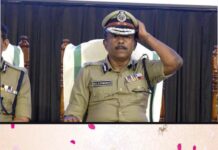 ‘ആലപ്പുഴ രക്ഷാപ്രവര്ത്തന’ത്തിന് പിന്നിലെ വന് അട്ടിമറി പുറത്ത്; സത്യം പുറത്തുവന്നാല് അന്നത്തെ ആഭ്യന്തര വകുപ്പിനും മുഖ്യമന്ത്രിക്കും ഉണ്ടാകുമായിരുന്ന രാഷ്ട്രീയ തിരിച്ചടി ഭയന്ന് റിപ്പോർട്ട് പൂഴ്ത്തിയോ? ആലപ്പുഴ രക്ഷാപ്രവർത്തനം എഡിജിപിക്ക് കുരുക്കാകുമോ?